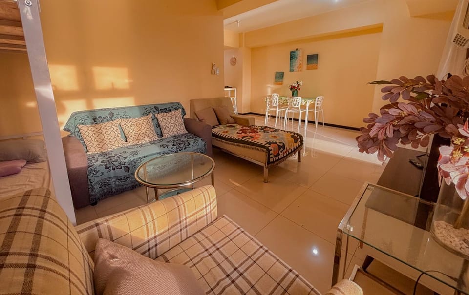 The Radiance Manila bay 2BR Apartment hotel in Pasay