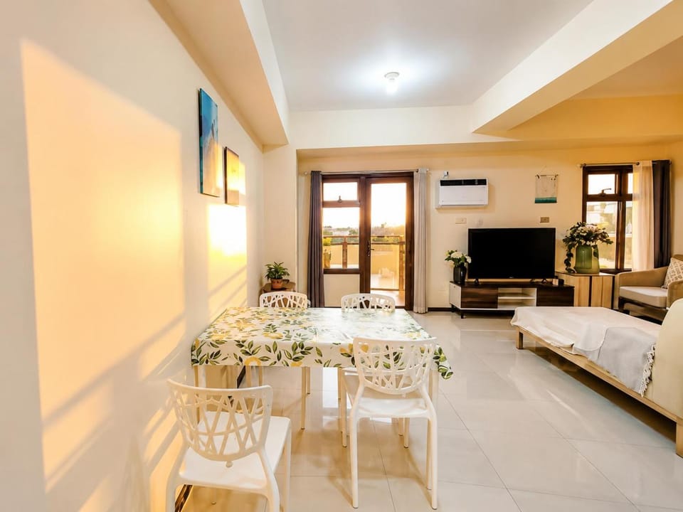 The Radiance Manila bay 2BR Apartment hotel in Pasay