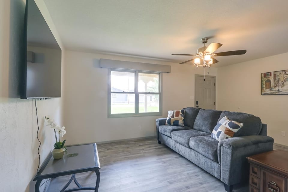 Group Getaway w/ Private Yard in Wichita! House in Wichita