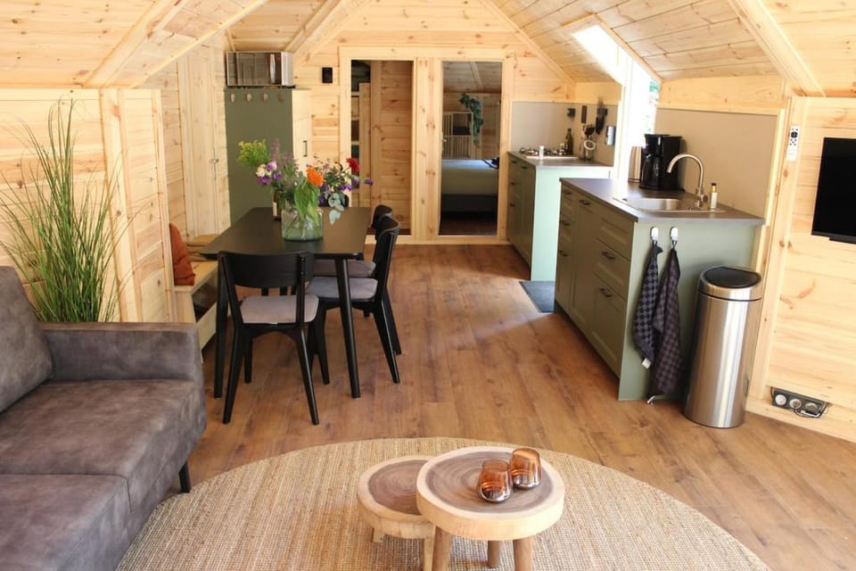 Prachtige 4p wellness Kota in bos met Sauna en Hottub House in Drenthe (province)