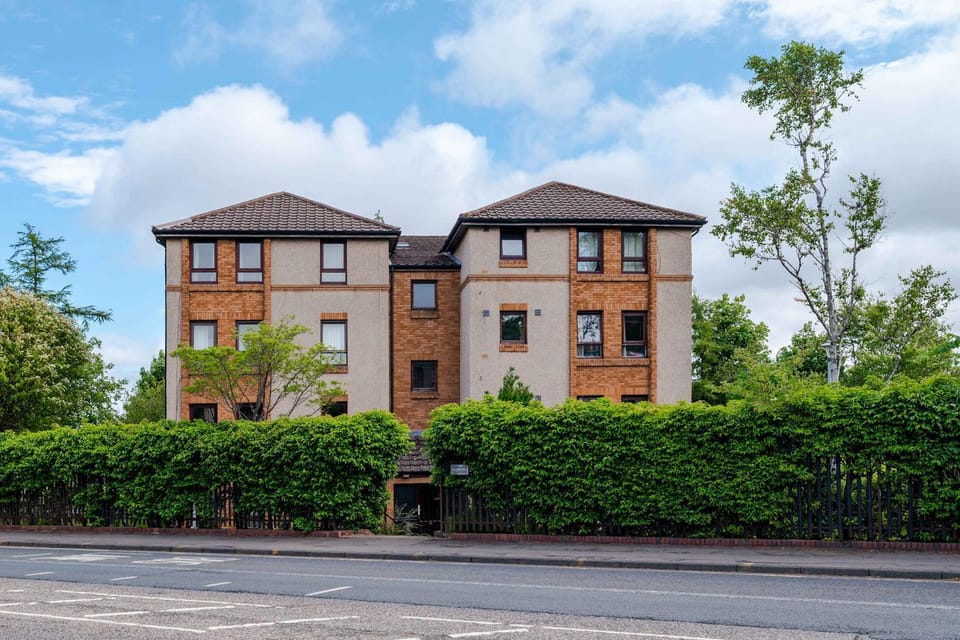Spacious 2BR - Parking Near Edinburgh City Centre Apartment in Edinburgh