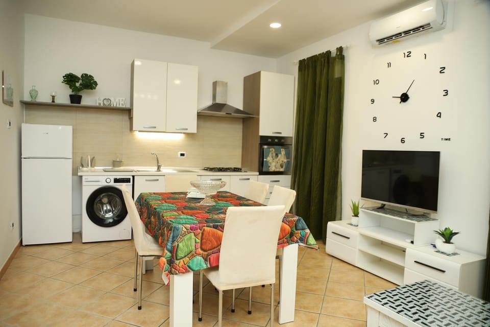 Kitchen or kitchenette, kitchen