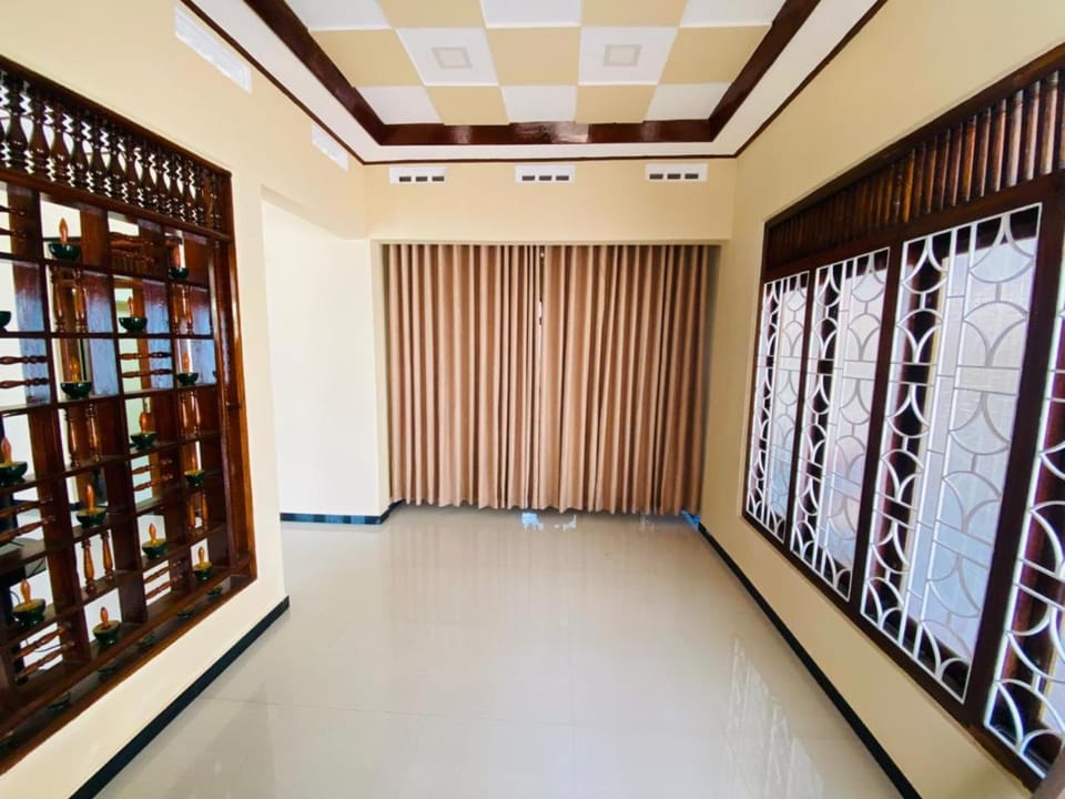 NIMA Holiday INN JAFFNA House in Sri Lanka