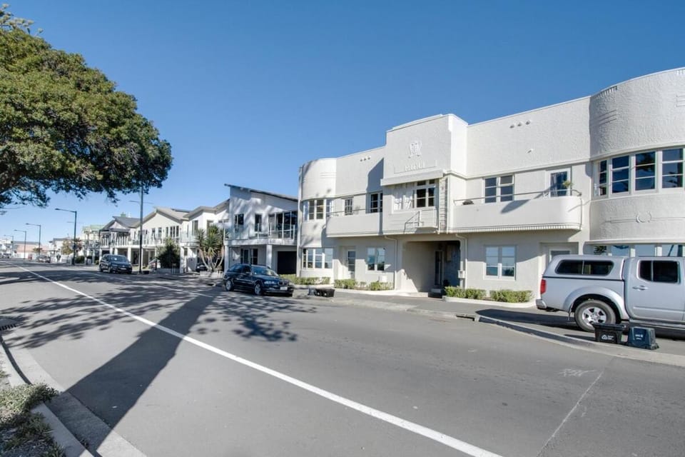 Iconic Art Deco Napier Landmark on Marine Parade Apartment in Napier