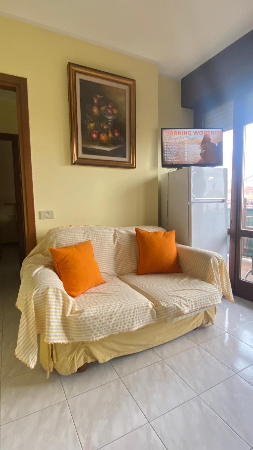EJ Station Corner Apartment in Verona