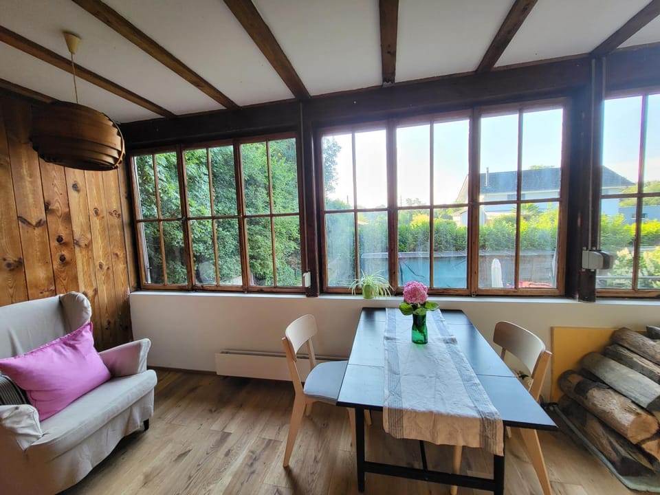 Living room, Seating area, Dining area