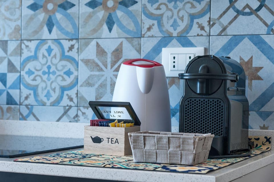 Coffee/tea facilities, Kitchen or kitchenette