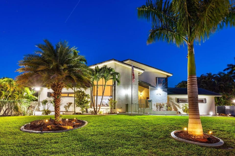 Property building, Spring, Night, Natural landscape, Garden, Garden view