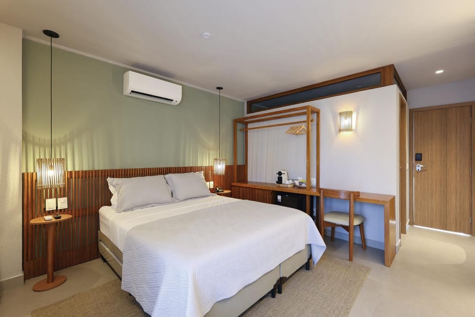 Bed, Bedroom, air conditioner