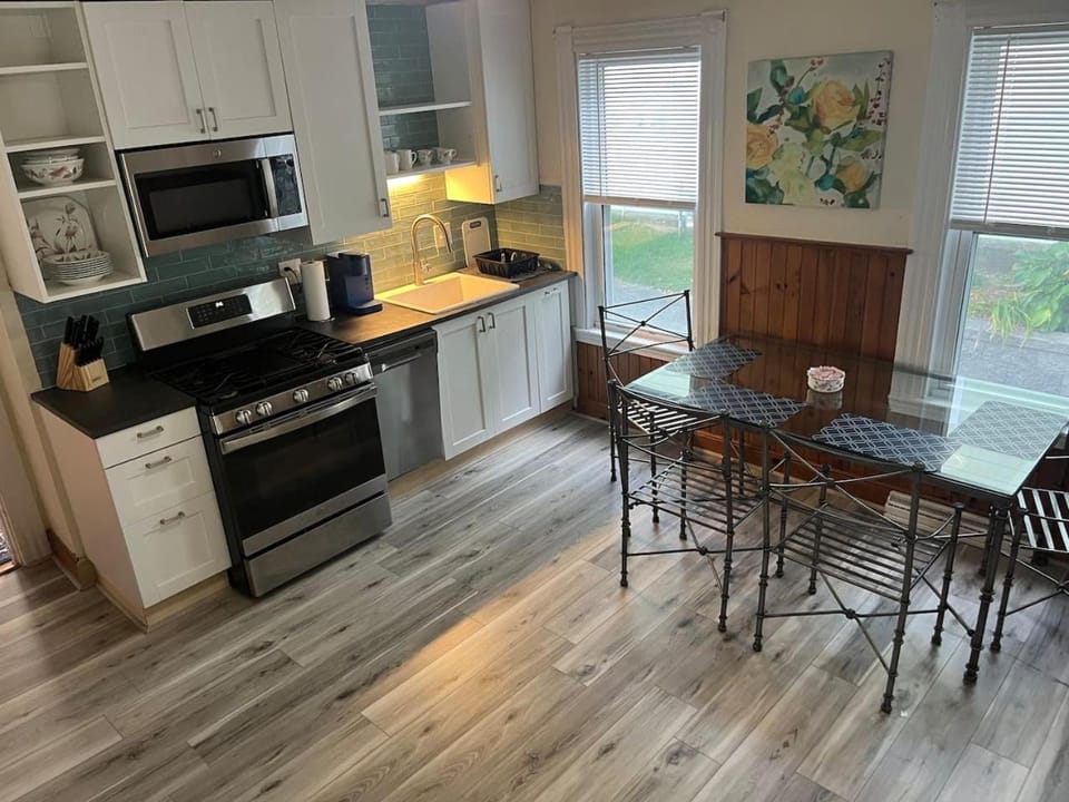 Beverly, Salem, Dwtn, Water and Train Apartment in Salem