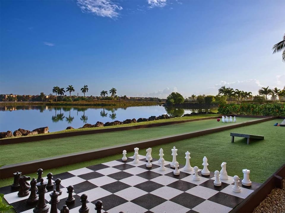 Marriott's Villas at Doral 2BR Apartment with Resort Access House in Doral