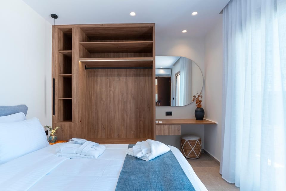 Bed, Photo of the whole room, Bedroom, towels, wardrobe