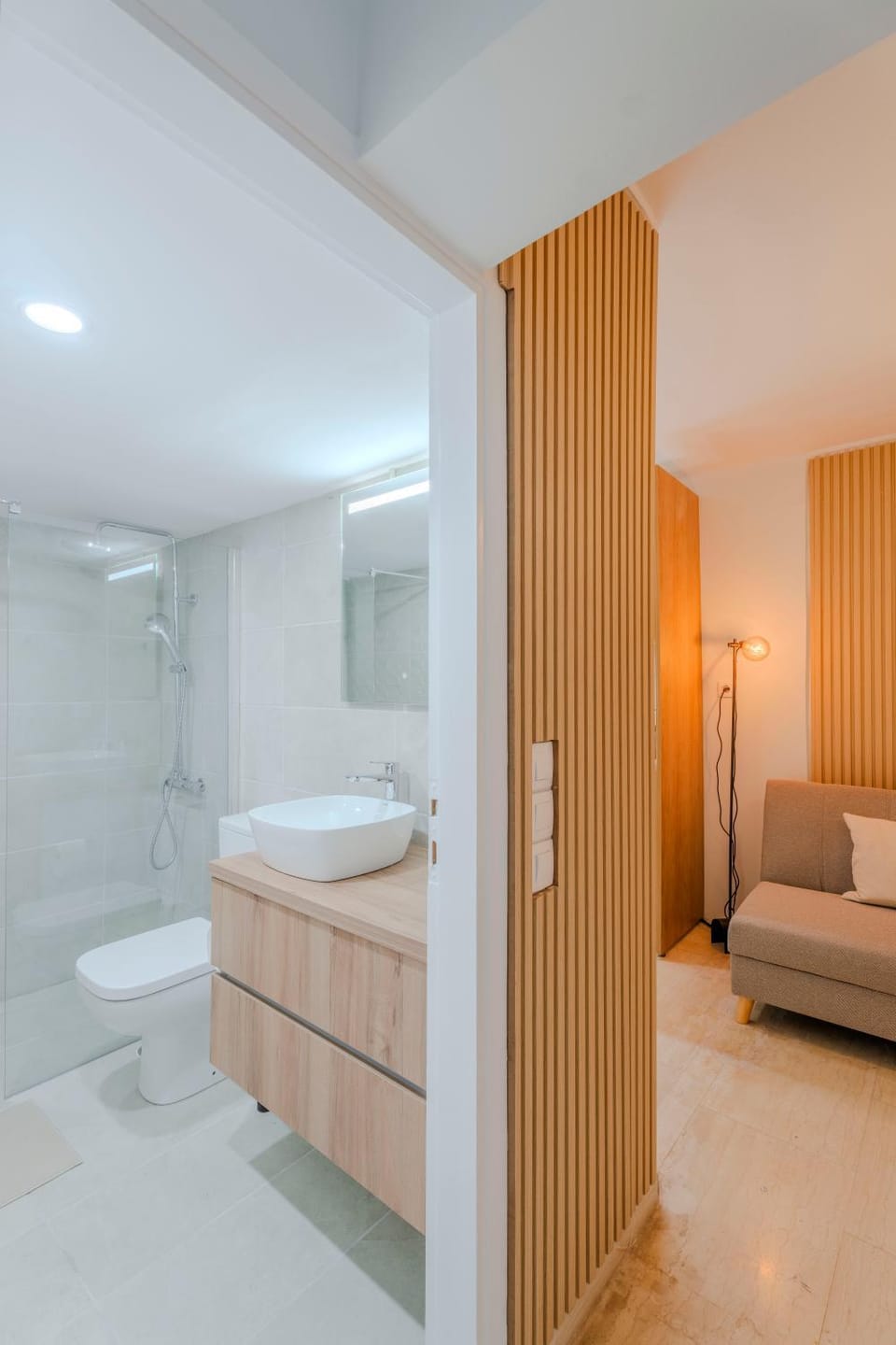 Shower, towels