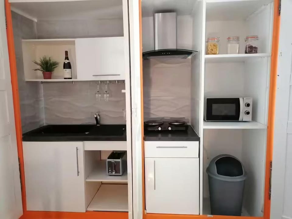 Gîte les iris Laroque 34 Apartment in Occitanie