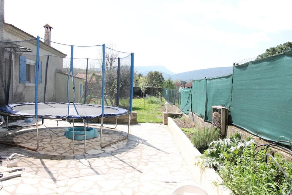 Gîte les iris Laroque 34 Apartment in Occitanie