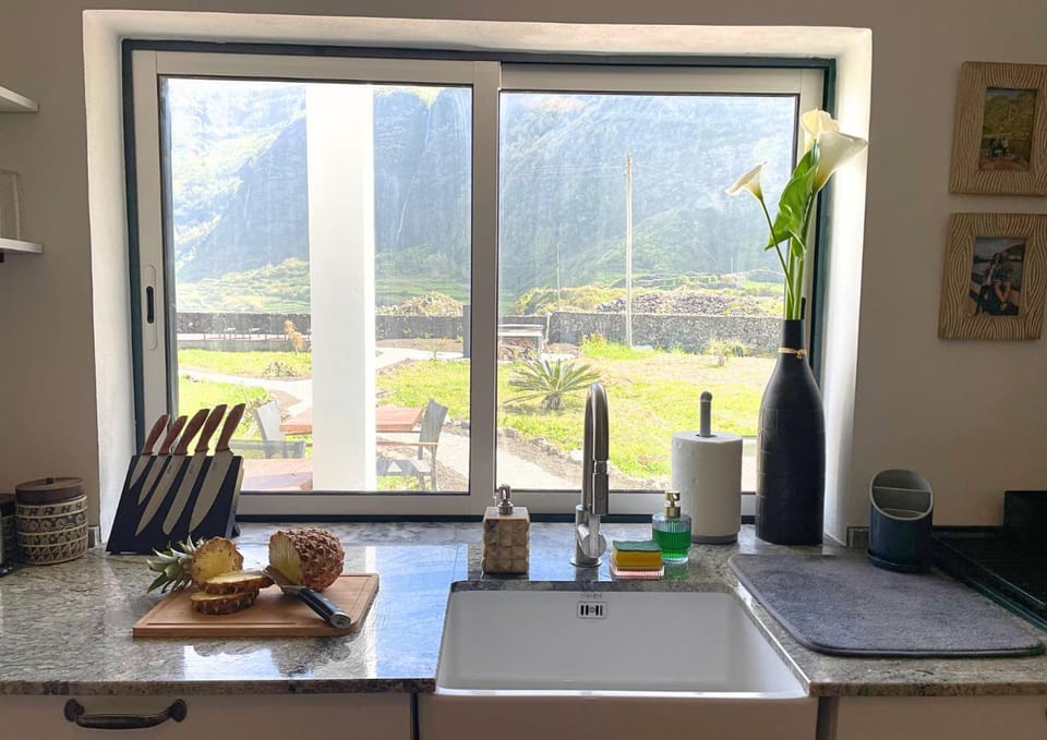 Natural landscape, Kitchen or kitchenette, Mountain view
