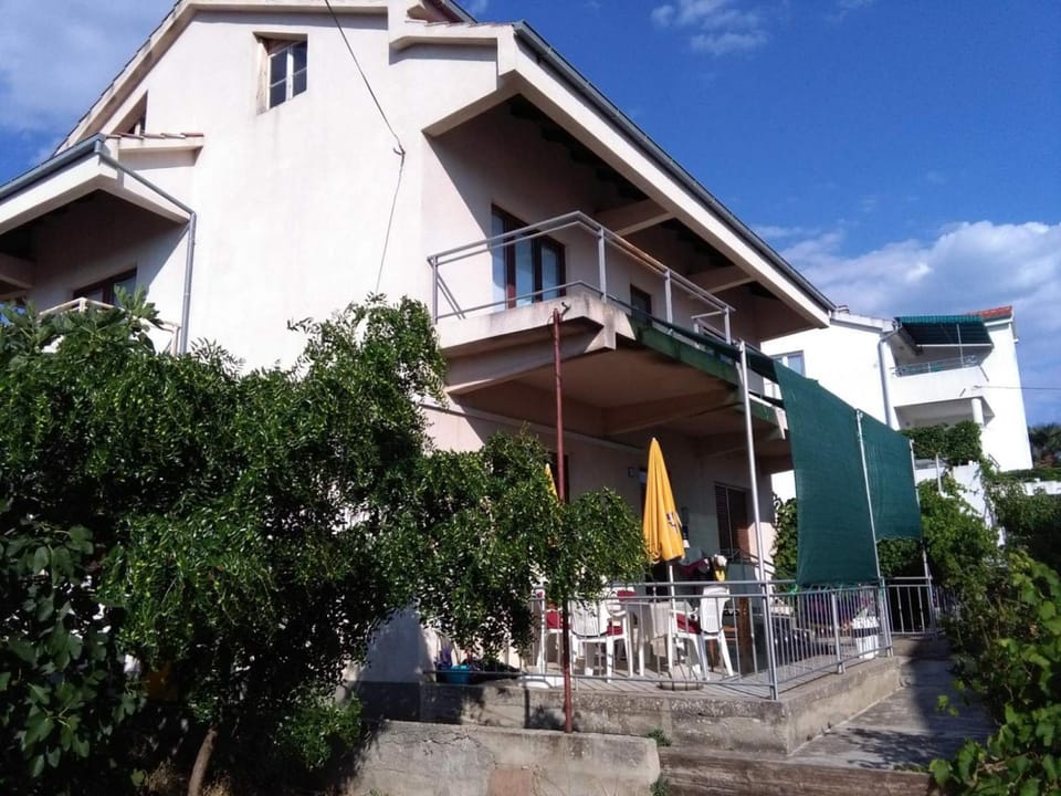 Gajeta Apartment in Murter