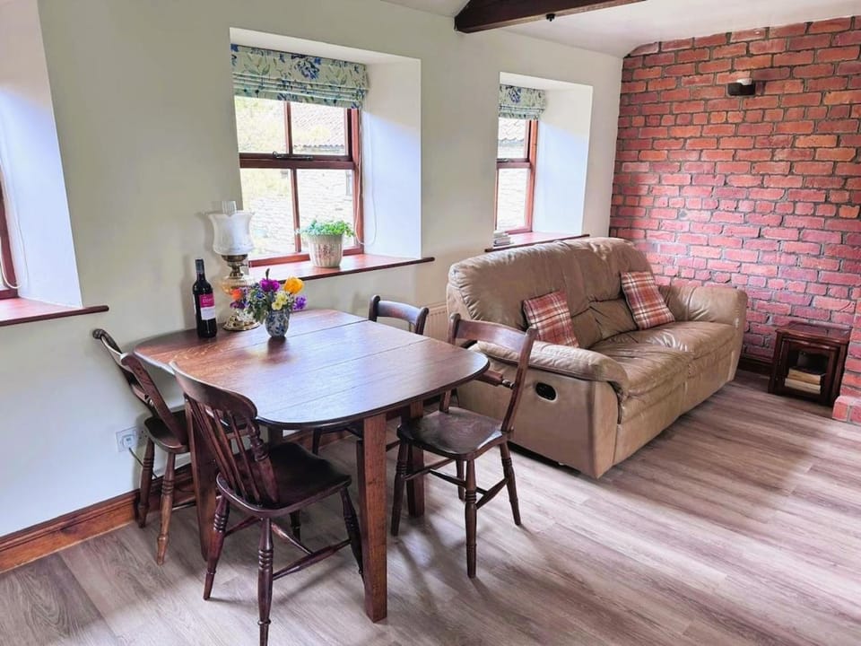 TV and multimedia, Living room, Seating area, Dining area, Garden view, Inner courtyard view, kitchen