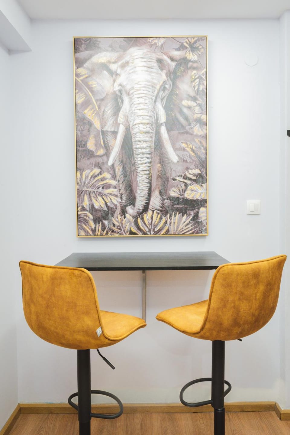 Living room, Decorative detail, Seating area
