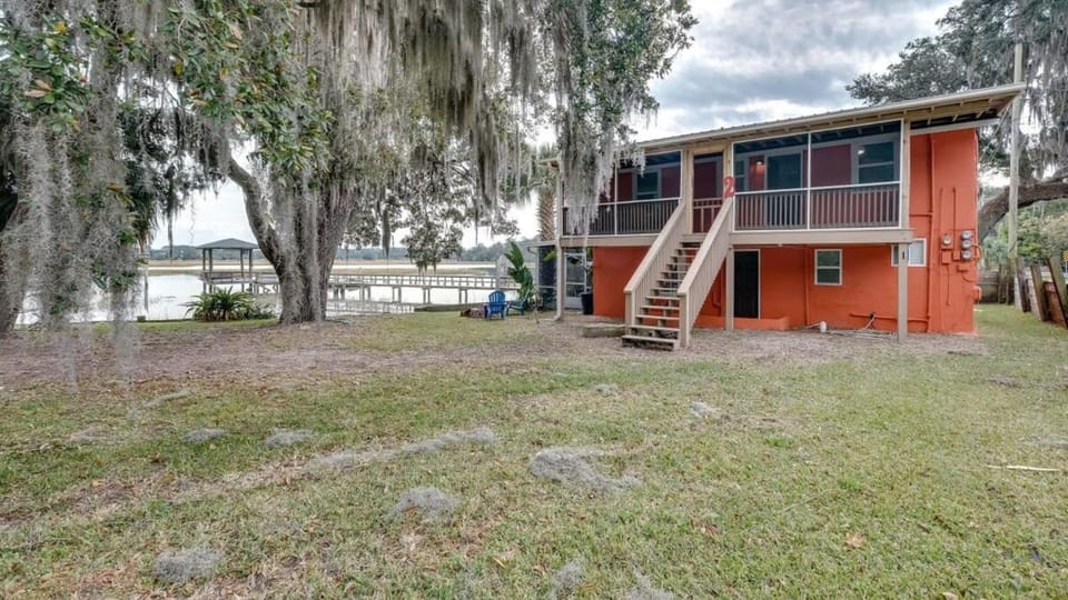 Dock&Volleyball! Near Downtown - Orange Oasis 2 Apartment in Savannah