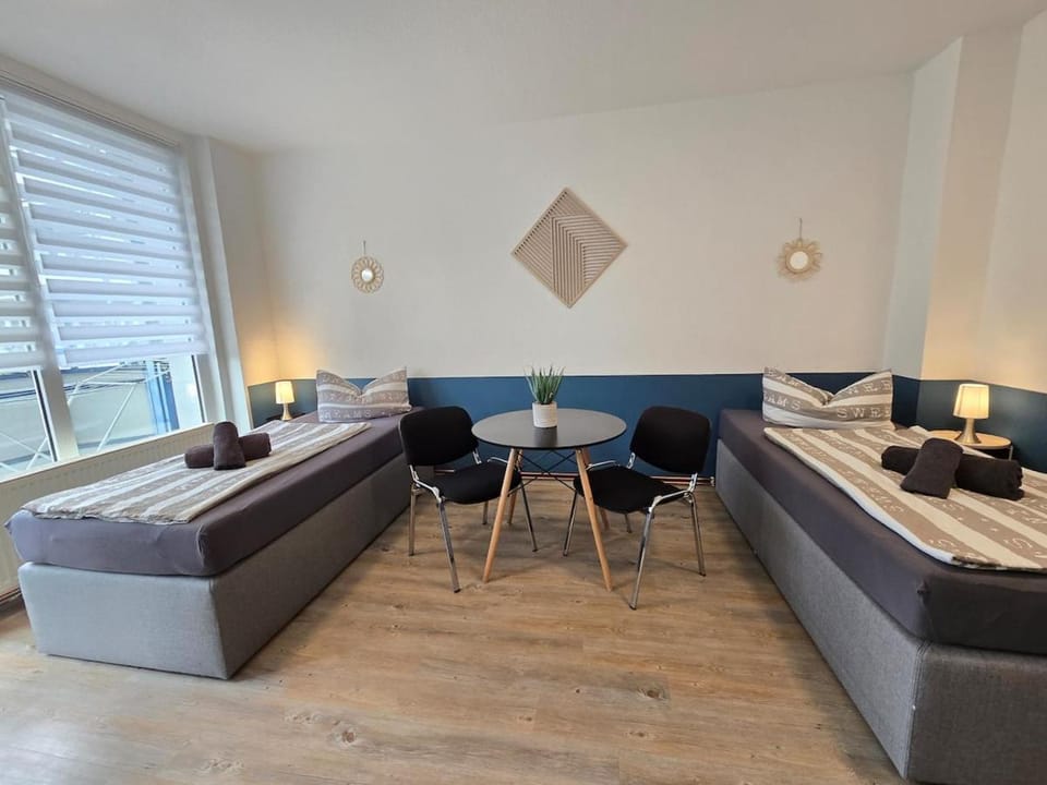 FeWo 5 Personen, Nähe Bahnhof, WLAN,Balkon Apartment in Saxony-Anhalt, Germany