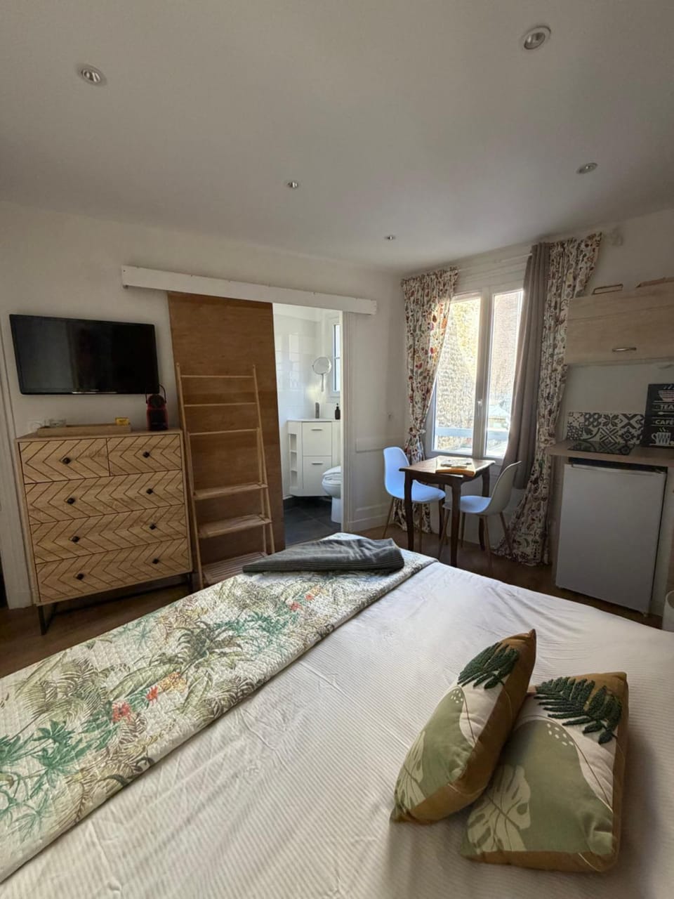 Home St. Germain Apartment in Deauville