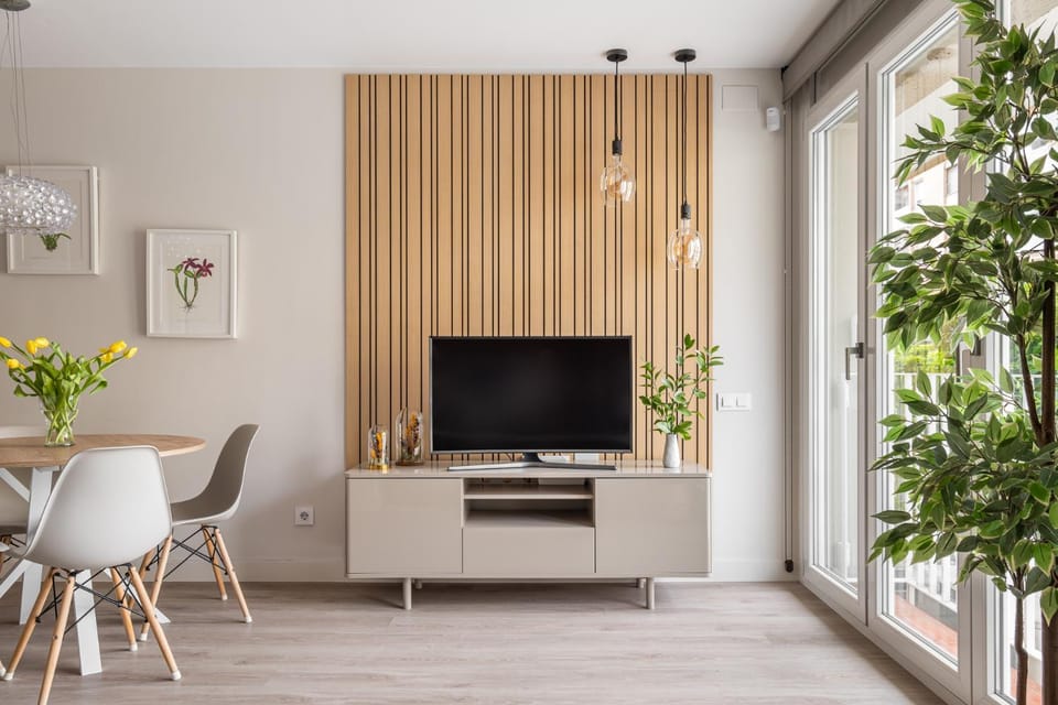 TV and multimedia, Living room, Seating area, Evening entertainment