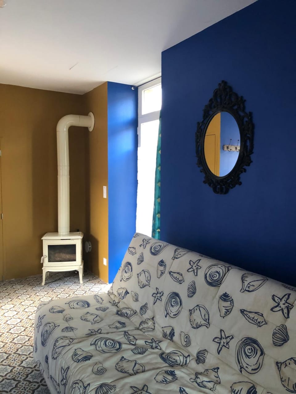 MAISON et jardin avec entrée indépendante et ses 2 chats House in Pays de la Loire