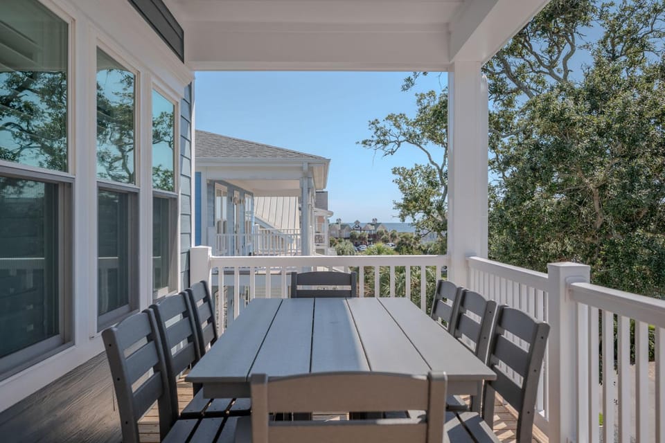 Bluebonnet Bungalow by Oak Island Accommodations House in Oak Island