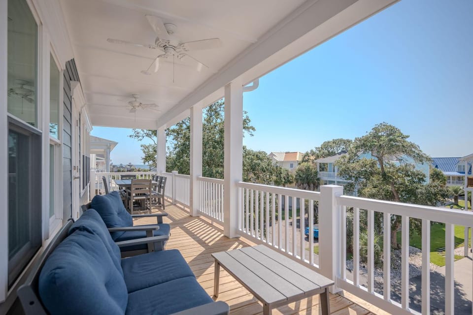 Bluebonnet Bungalow by Oak Island Accommodations House in Oak Island