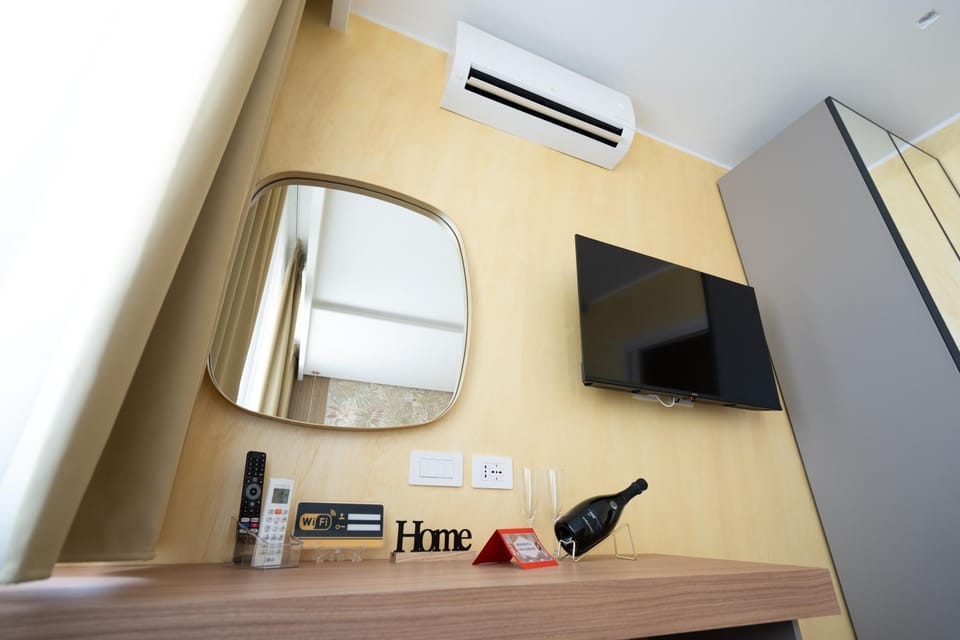 TV and multimedia, air conditioner