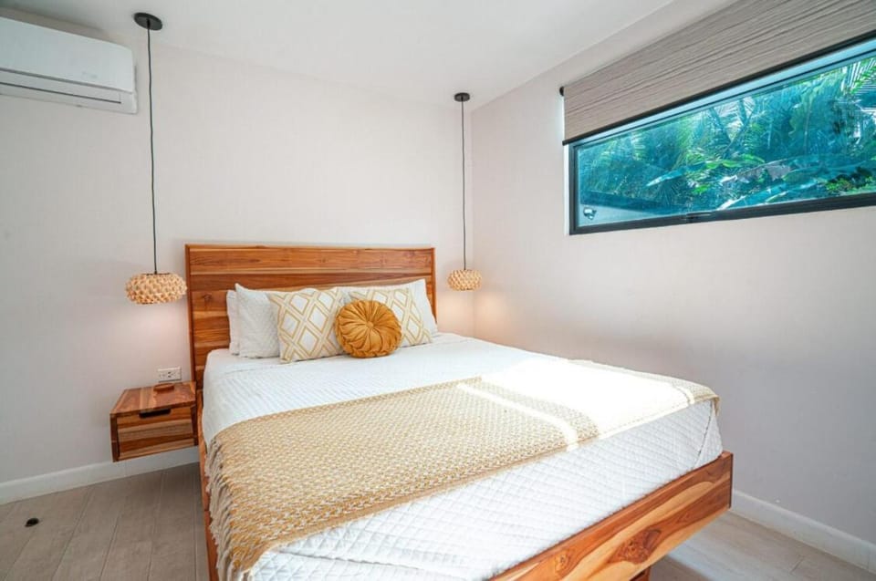 3BR Peaceful Retreat Walking Distance to Beach - QUETZAL main house House in Tamarindo