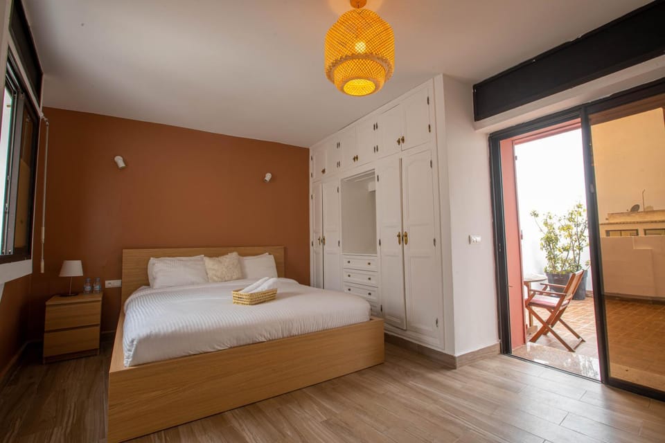 Bed, Photo of the whole room, Bedroom, towels, wardrobe