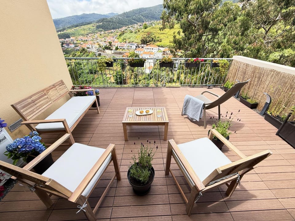 Day, View (from property/room), Balcony/Terrace, Mountain view
