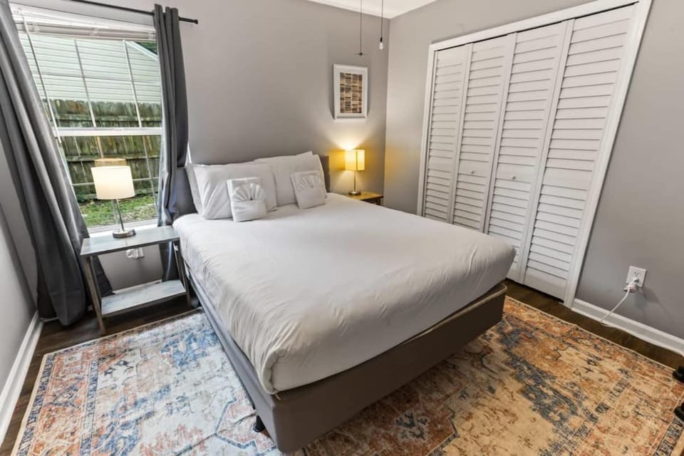 Bed, Bedroom