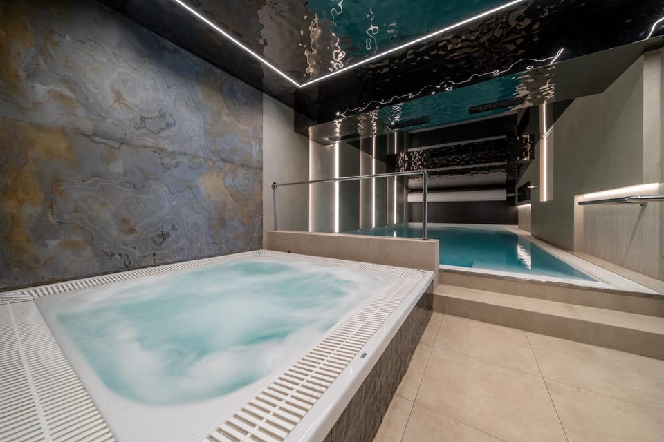 Hot Tub, Hot Tub, Spa and wellness centre/facilities, Swimming pool