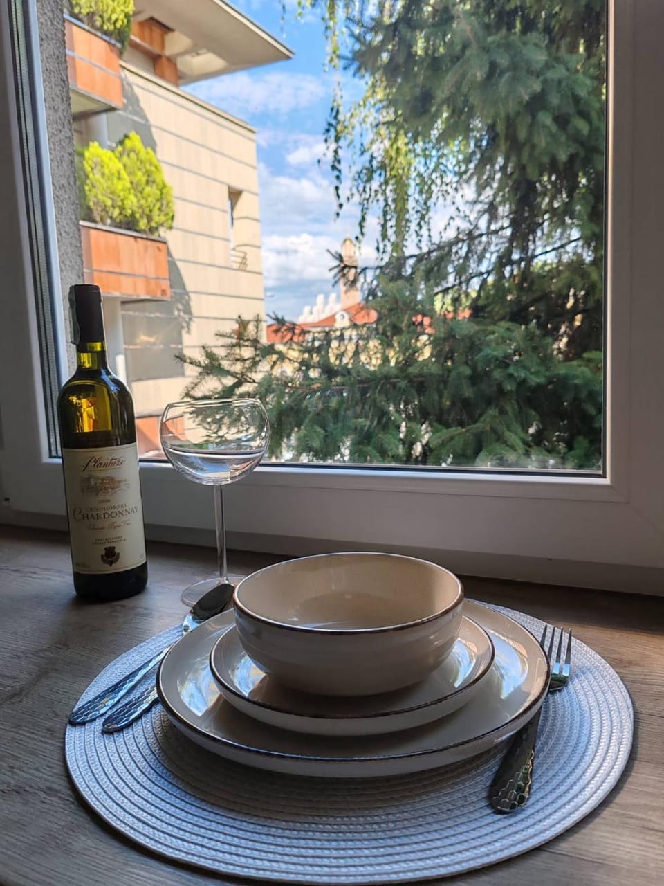 Nearby landmark, Day, View (from property/room), Dining area, Alcoholic drinks