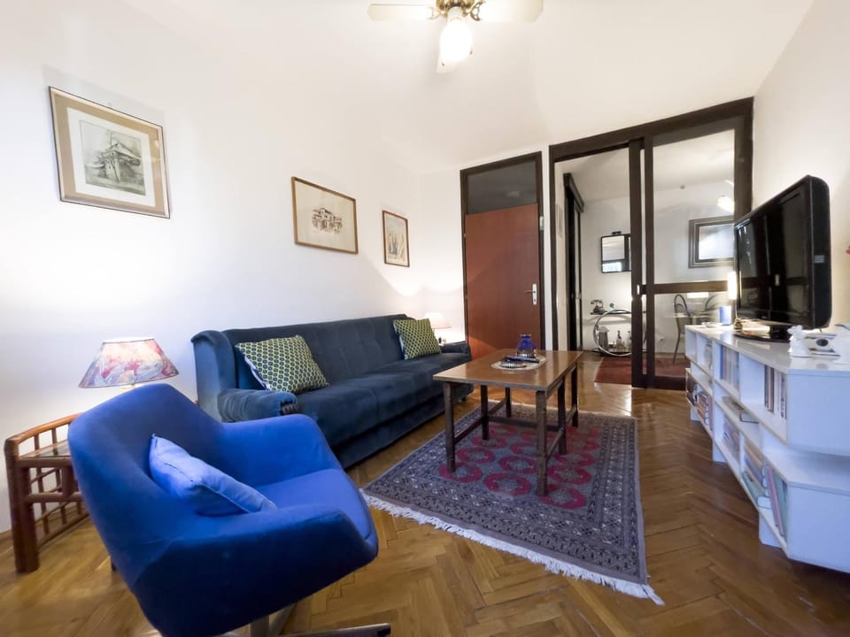 Communal lounge/ TV room, TV and multimedia, Living room, Seating area