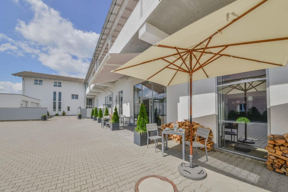 Property building, Balcony/Terrace