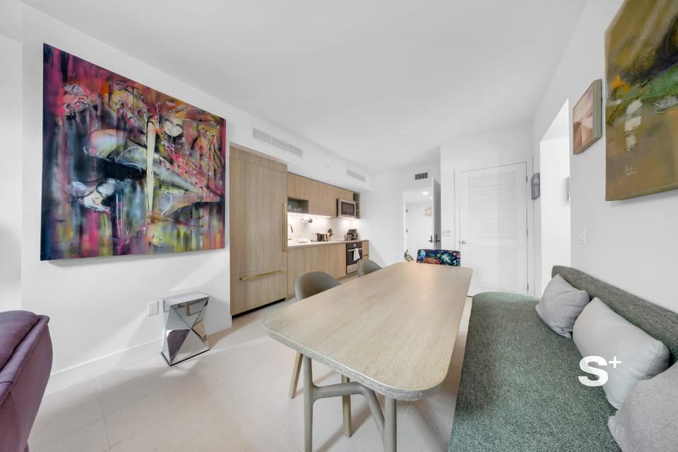 TV and multimedia, Living room, Dining area