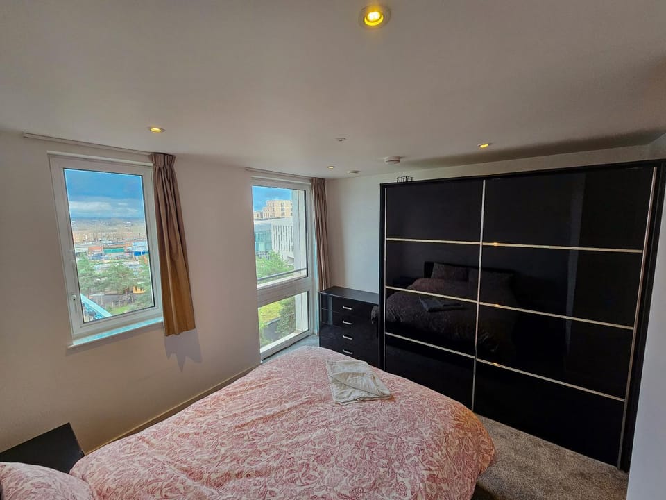 Bed, Photo of the whole room, Bedroom, wardrobe