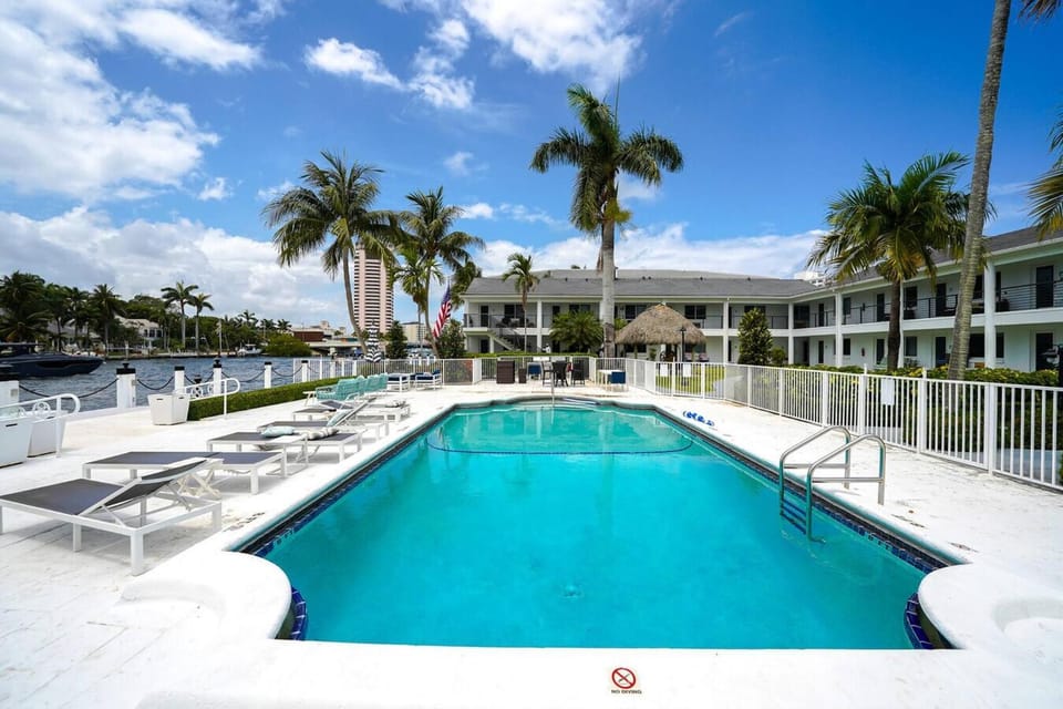 Other, Pool view, Swimming pool, sunbed