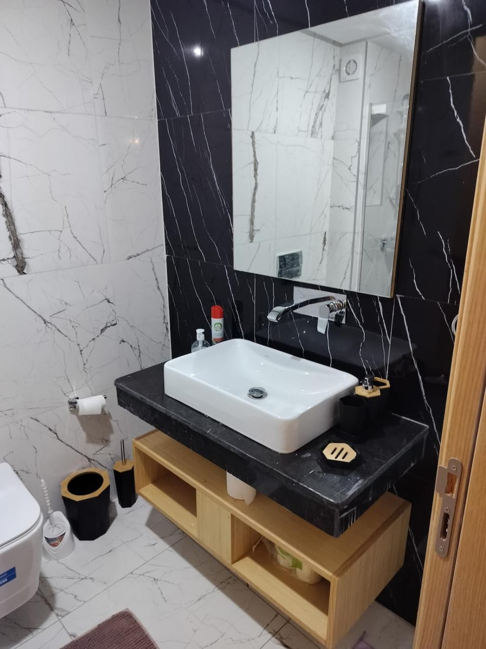 Beautiful apartment 2 bedrooms living room aéroport mohamed 5 nouaceur Casablanca Apartment in Casablanca-Settat
