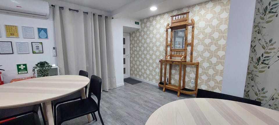 Facade/entrance, Internal: Not applicable to any particular room