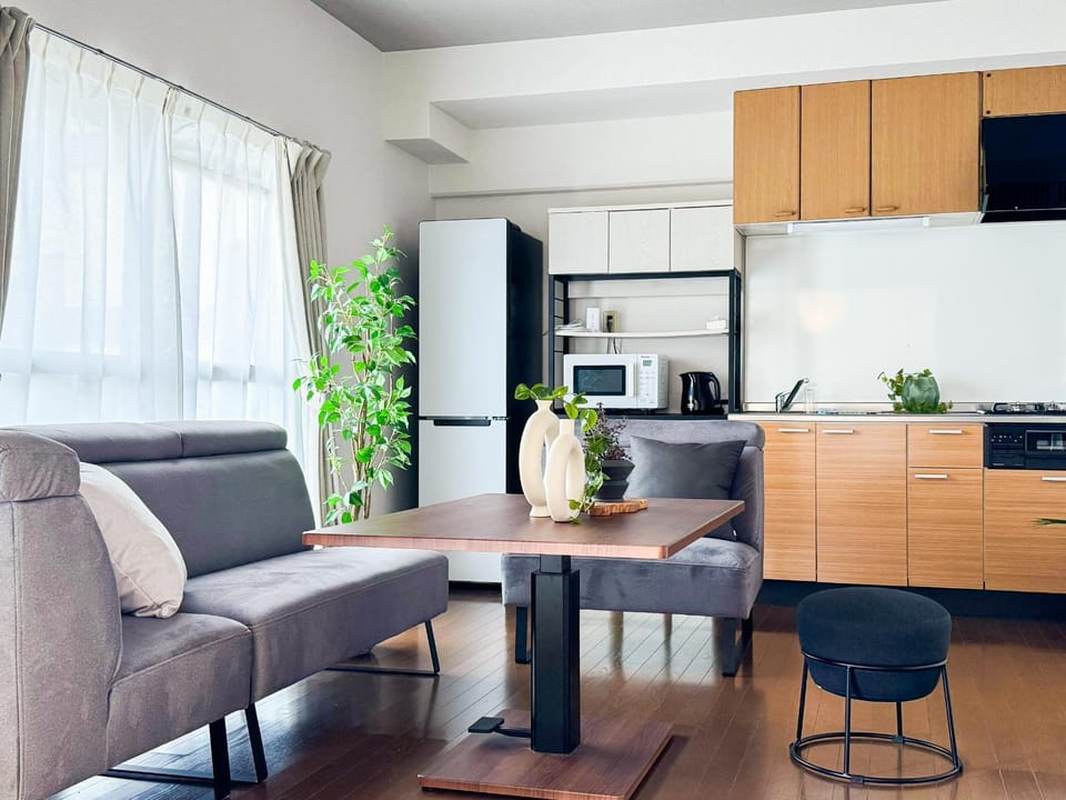 Kitchen or kitchenette, Living room, stove