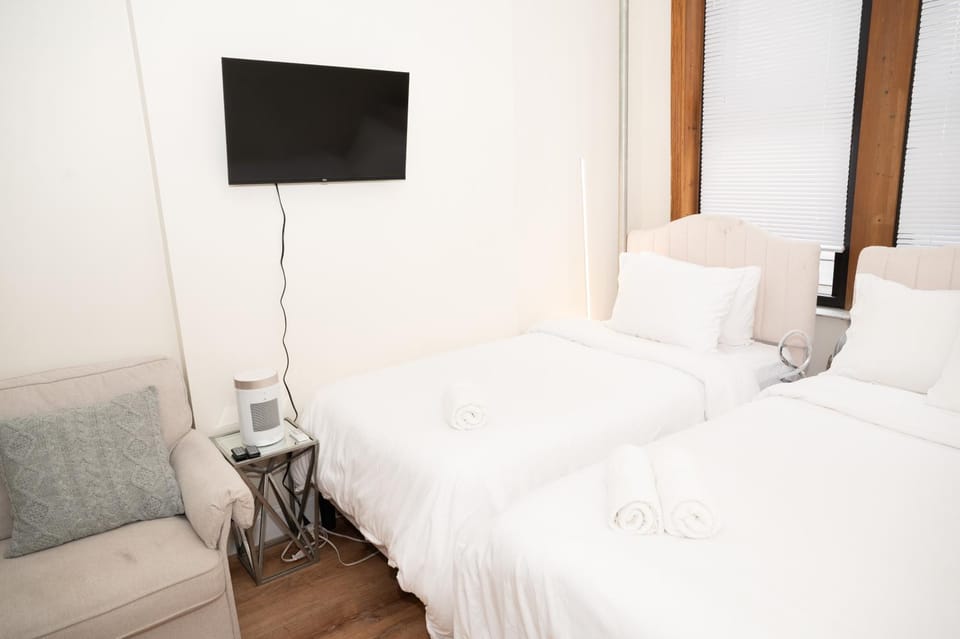 New York7-East2 Village Center Apartment w Full Amenities Apartment in East Village