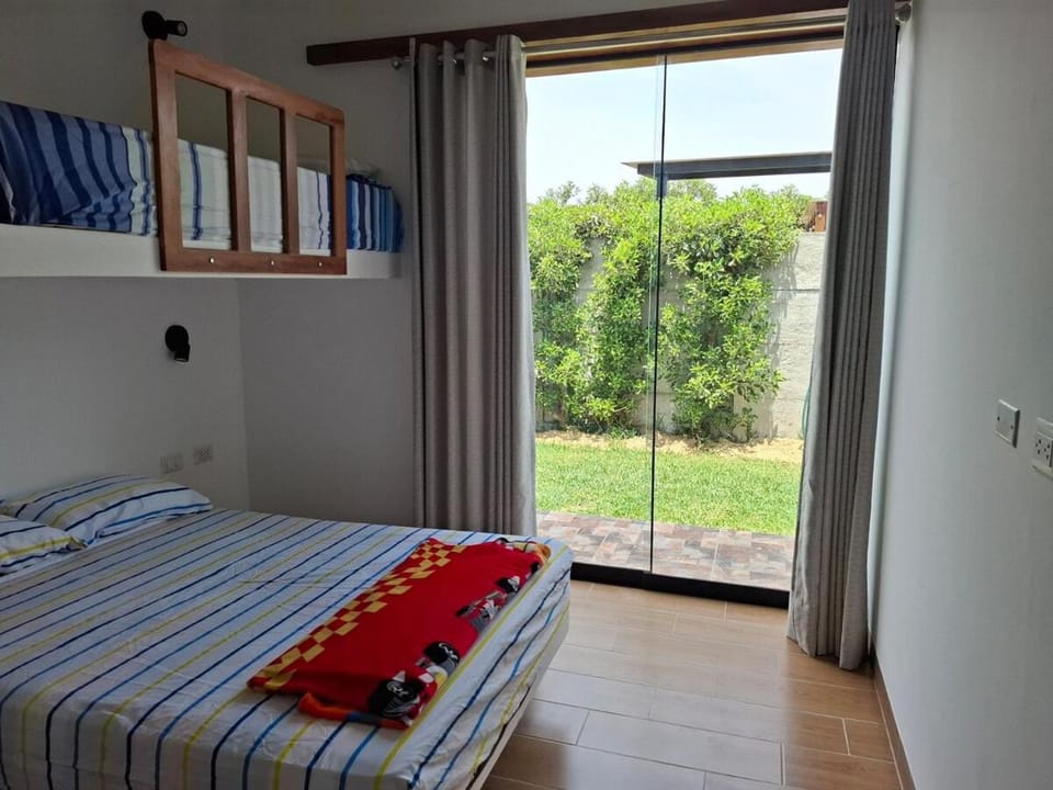 Bed, Garden, Photo of the whole room