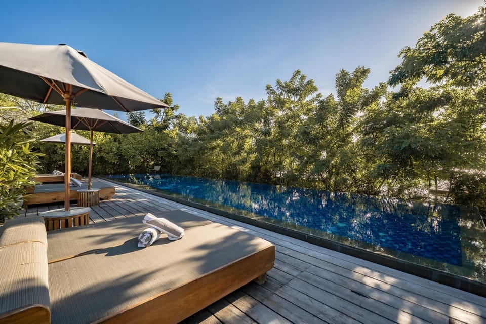 Garden view, Pool view, sunbed