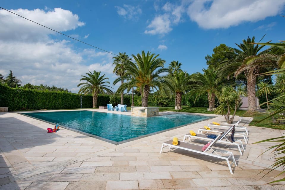 Esclusiva Villa Moderna con Piscina e Campo da Tennis Villa in Province of Taranto