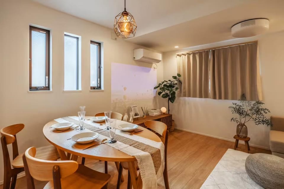 Living room, Dining area, air conditioner